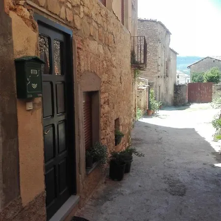 Holiday home Casa Montanyes